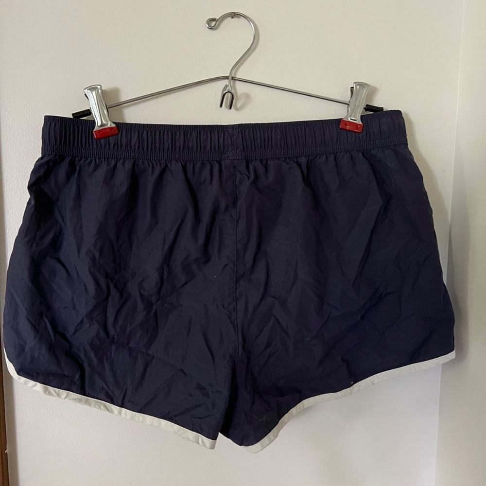 A&E women shorts - Picture 2 of 3
